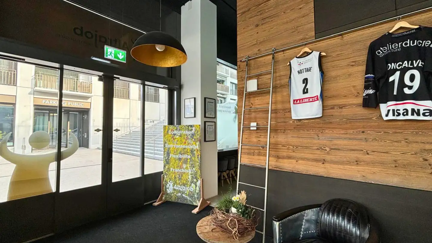 Bureau à vendre - Avenue De La Gare, 1630 Bulle - Photo 2