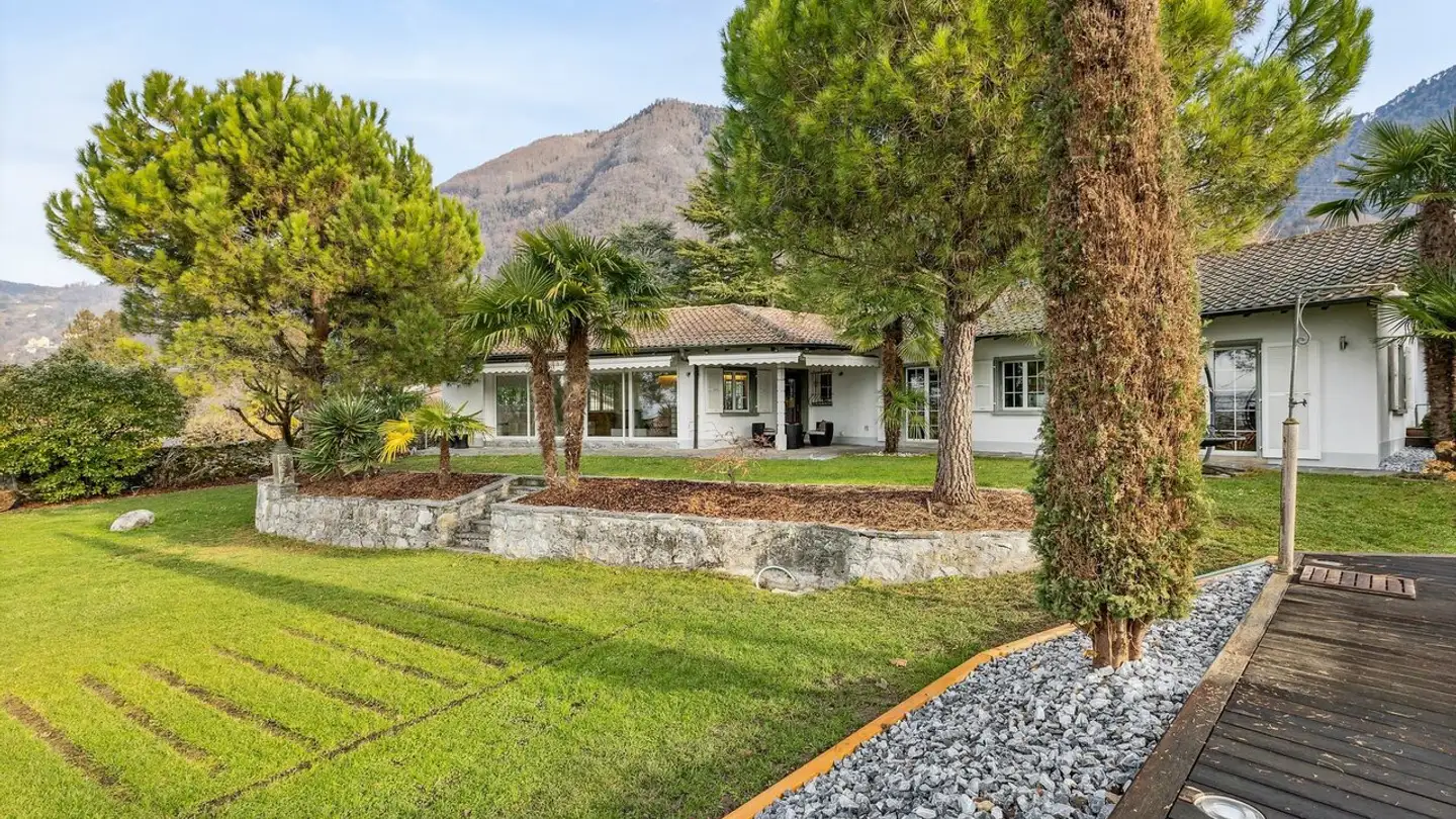 Villa for sale - 1844 Villeneuve VD