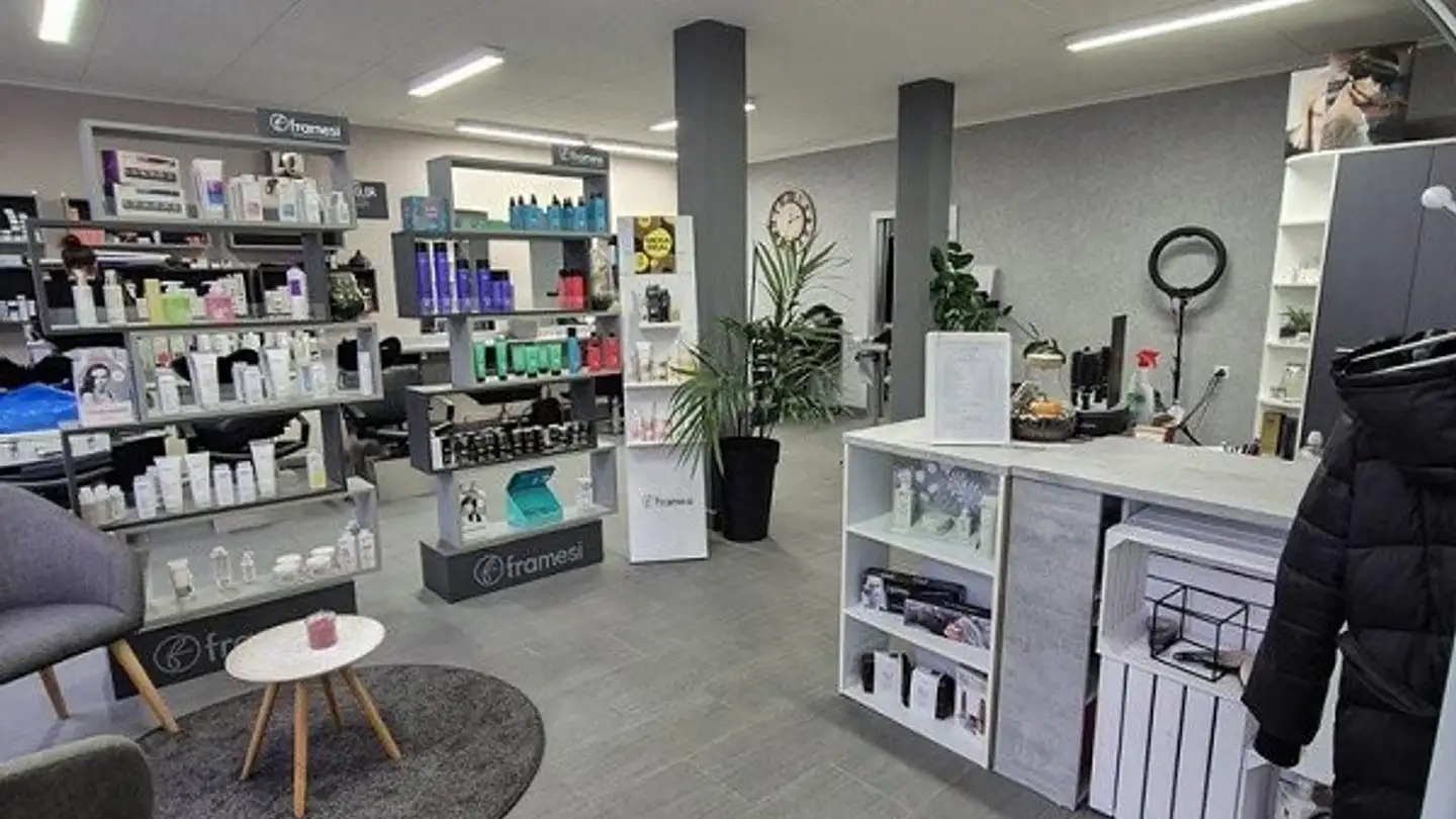 Commercial for rent - Avenue De Pratifori 29, 1950 Sion