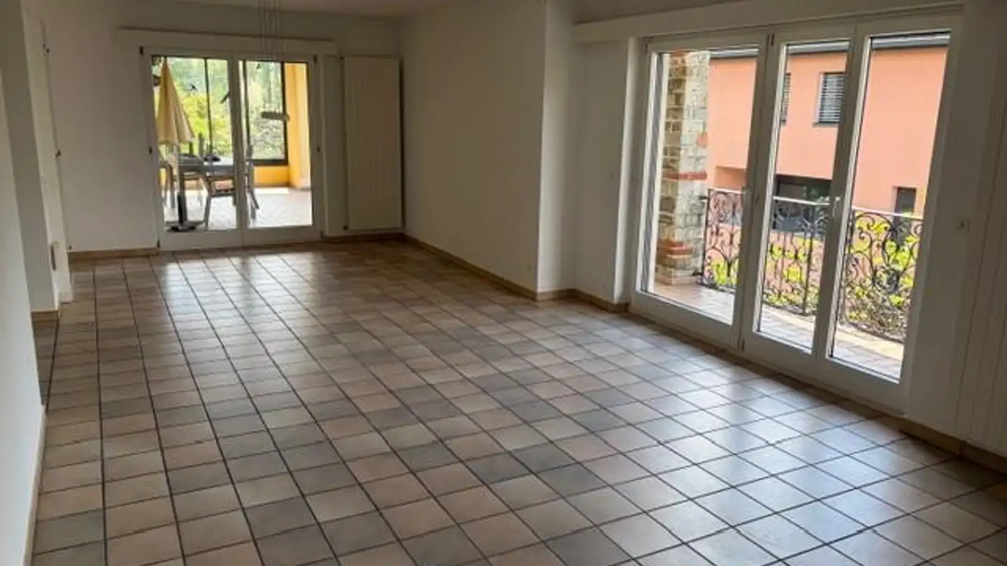 Wohnung mieten - Via Cantonale 5, 6949 Comano - Foto 3