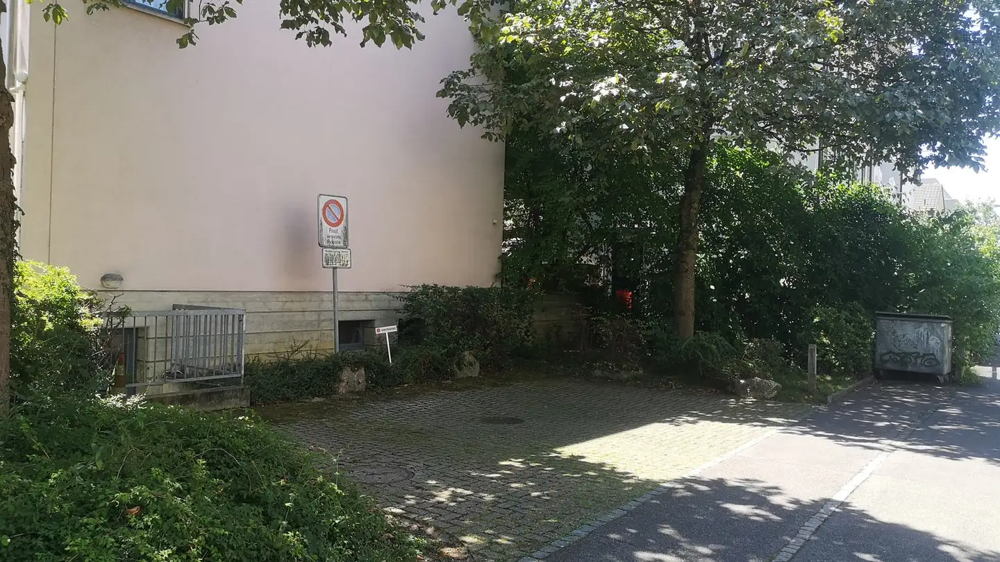 Parkplatz im Freien mieten - Kernmattstrasse 24, 4102 Binningen
