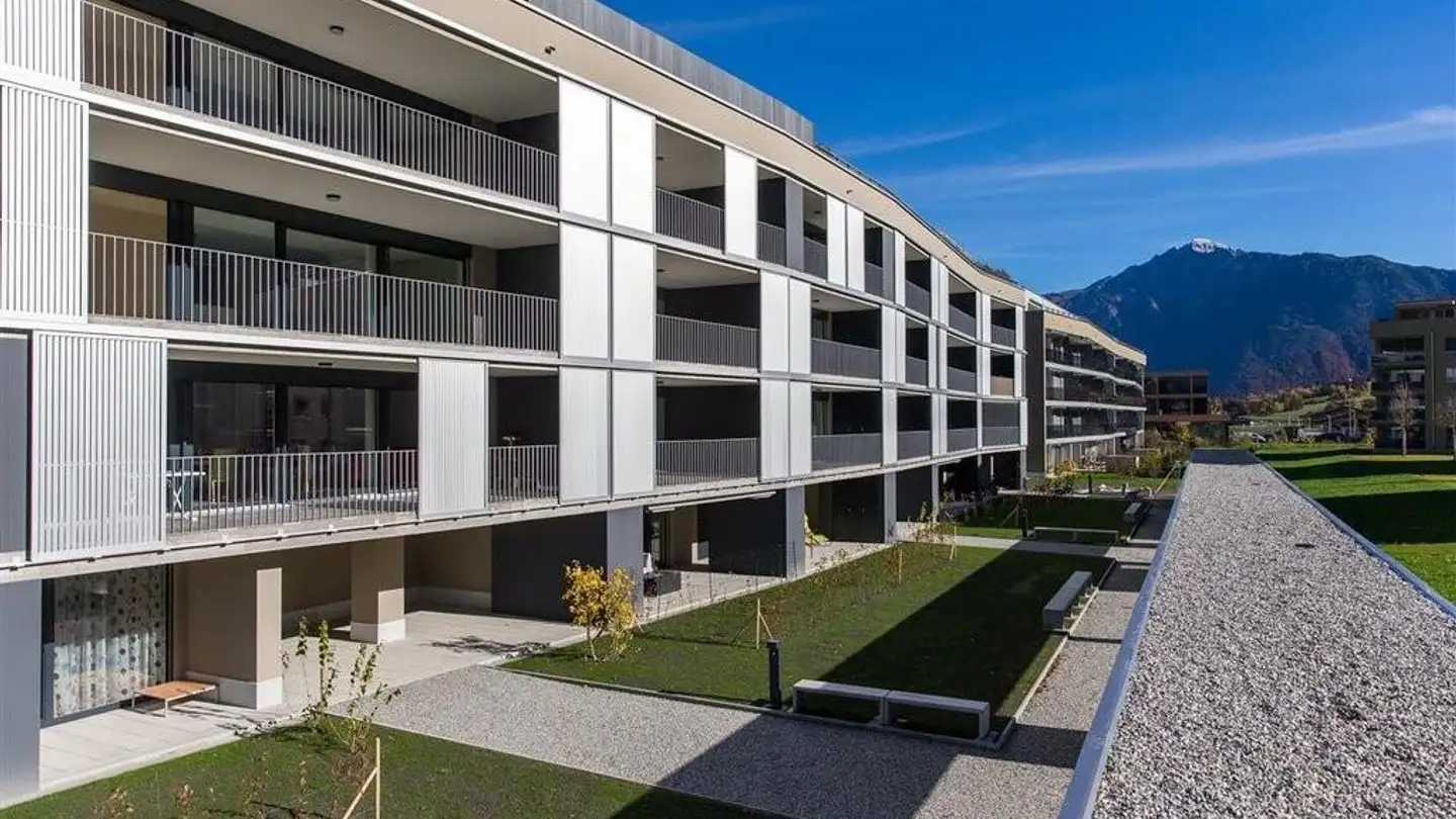 Tiefgaragenstellplatz mieten - Via Burgaisa 3, 7013 Domat/Ems