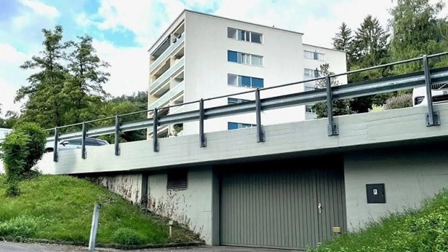 Place de parking souterraine à louer - Feldblumenstrasse 98, 8134 Adliswil