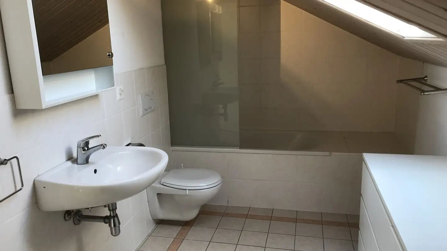 Wohnung mieten - 2054 Chézard-St-Martin - Foto 4
