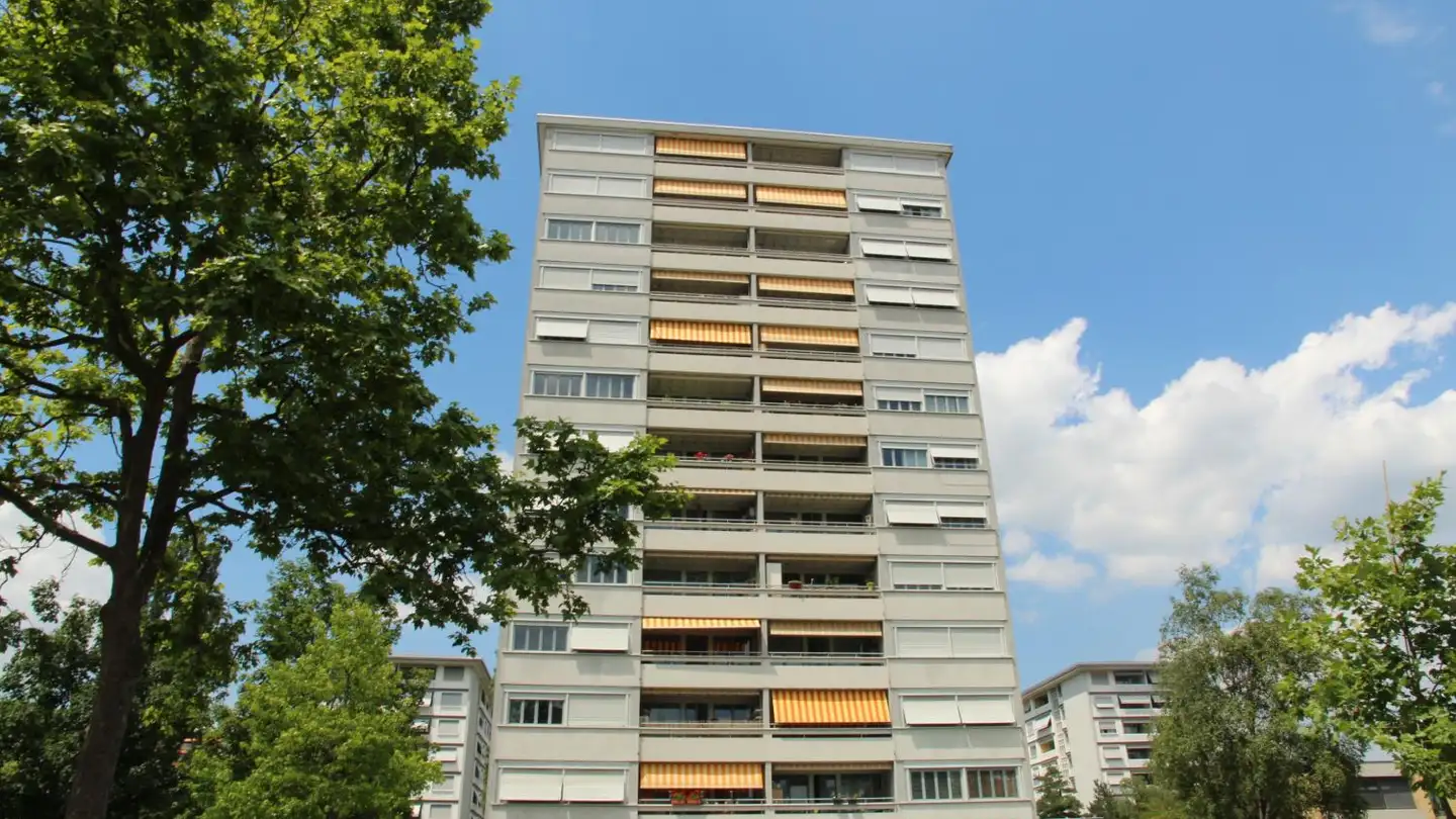 Place de parking extérieure à louer - Chemin De La Caroline 2, 1213 Petit-Lancy