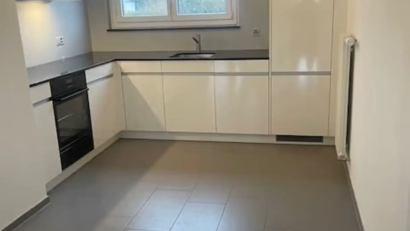 Wohnung mieten - Schorenstrasse, 3604 Thun - Foto 2