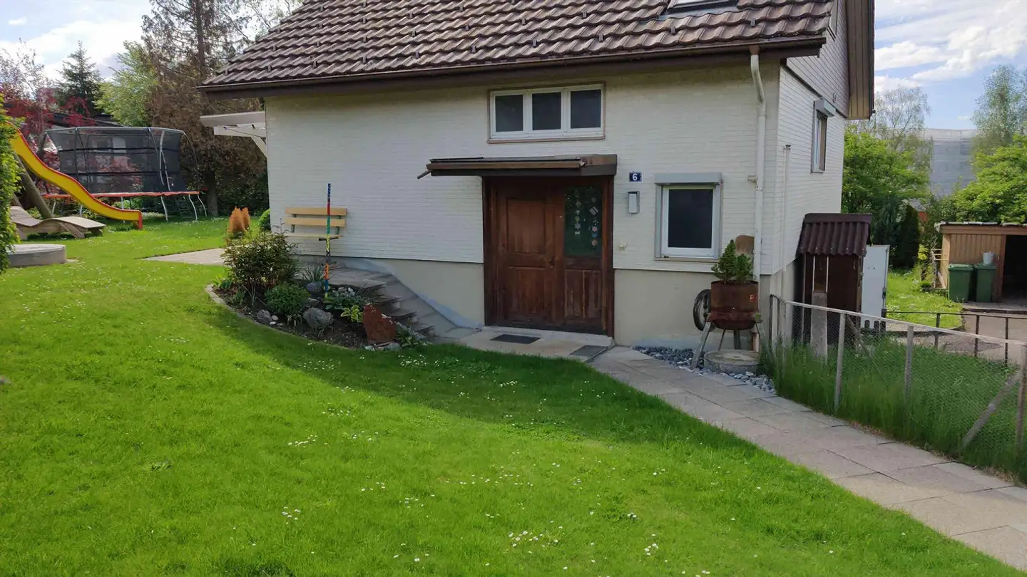 Single house for rent - Nollenstrasse 6, 9244 Niederuzwil
