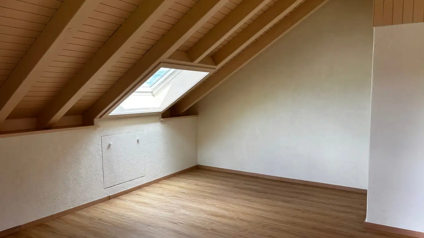 Dachgeschosswohnung mieten - Erlenstrasse 1, 8962 Bergdietikon - Foto 2