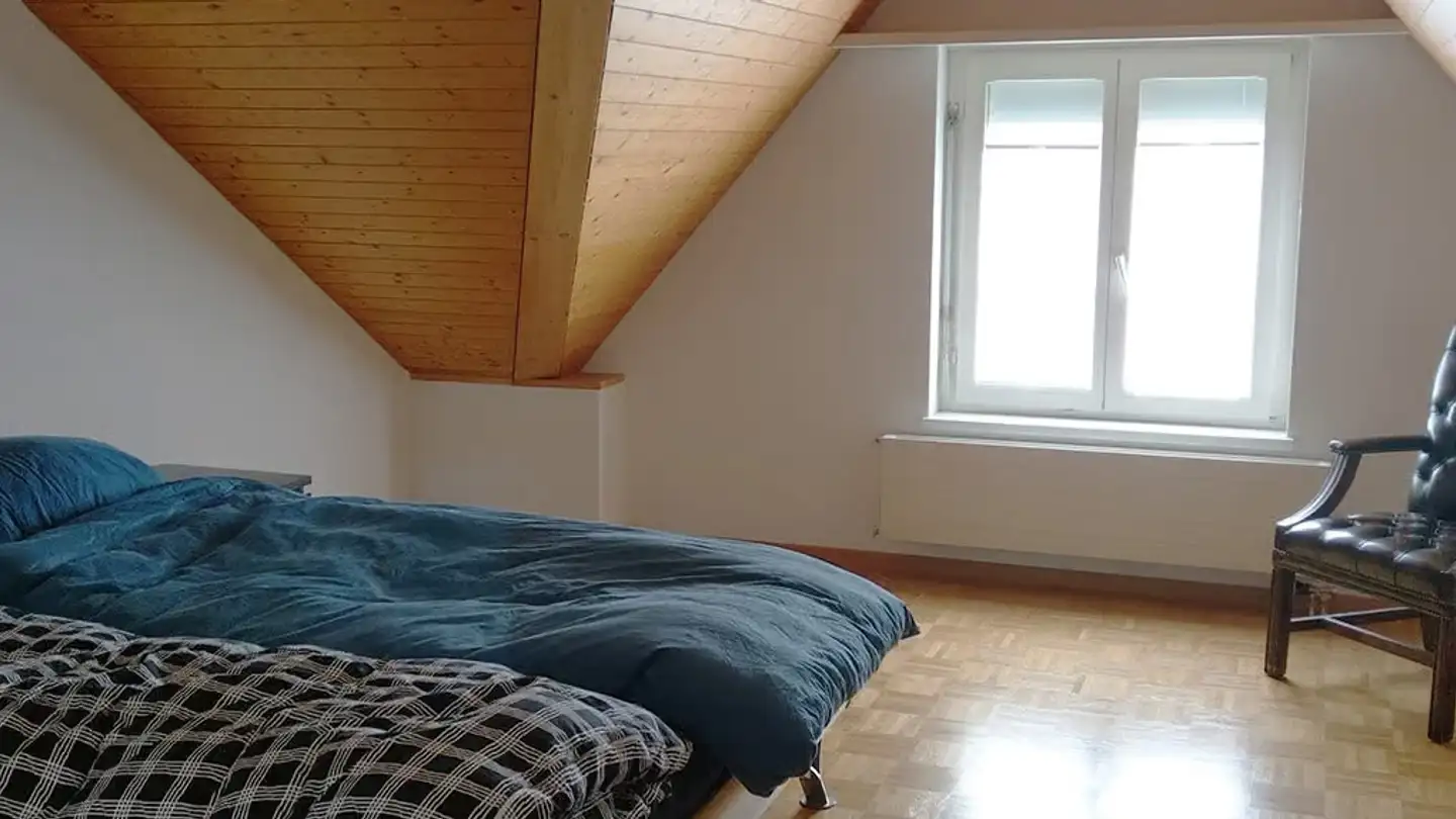 Attic flat for rent - Usserdorfstrasse 10, 8104 Weiningen ZH - Photo 2
