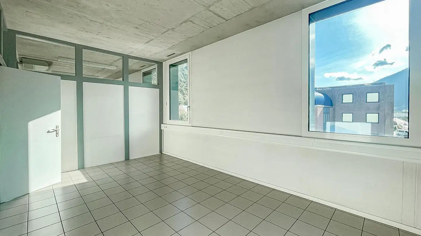 Spazio ufficio in affitto - Via Cantonale, 6805 Mezzovico - Foto 4