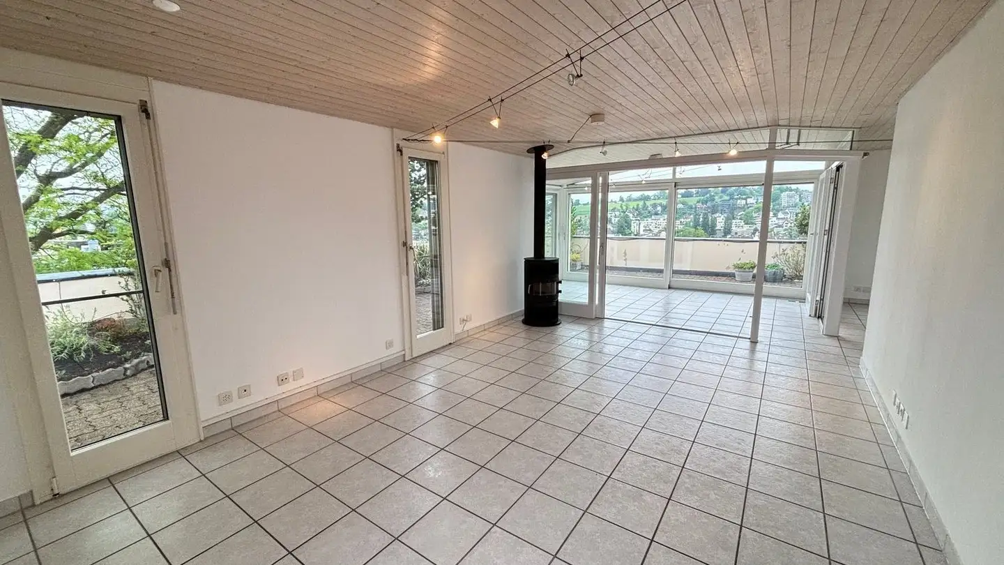 Dachgeschosswohnung mieten - Rottmannsbodenstrasse 7, 4102 Binningen - Foto 2