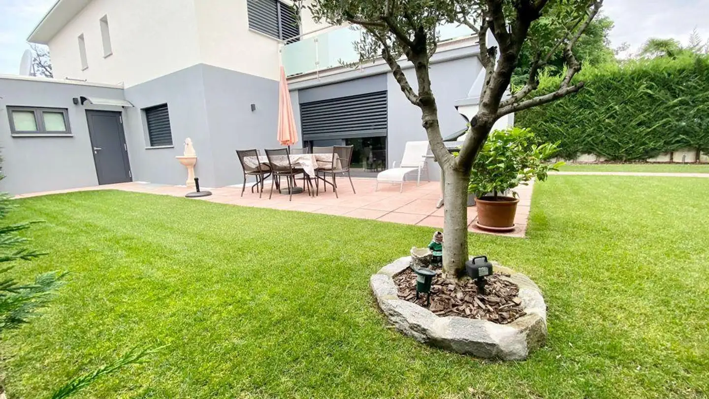 Duplex for sale - 6936 Cademario