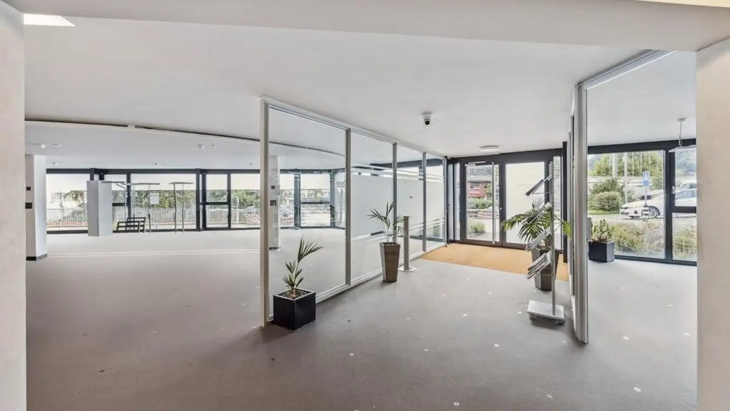 Commerciale in affitto - Grubenstrasse 1, 3123 Belp - Photo 2