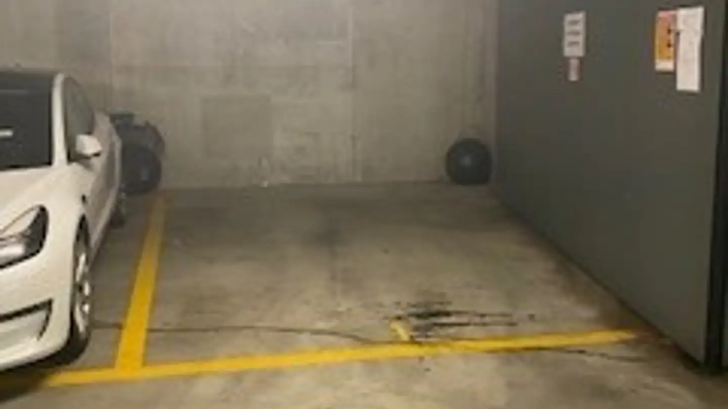 Tiefgaragenstellplatz mieten - Herkulesstrasse 1, 5737 Menziken