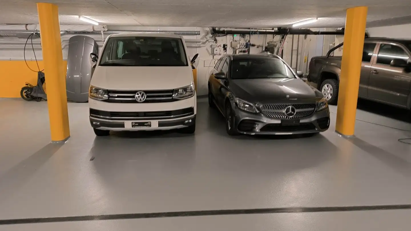 Place de parking extérieure à louer - Im Bruggen 16, 8906 Bonstetten