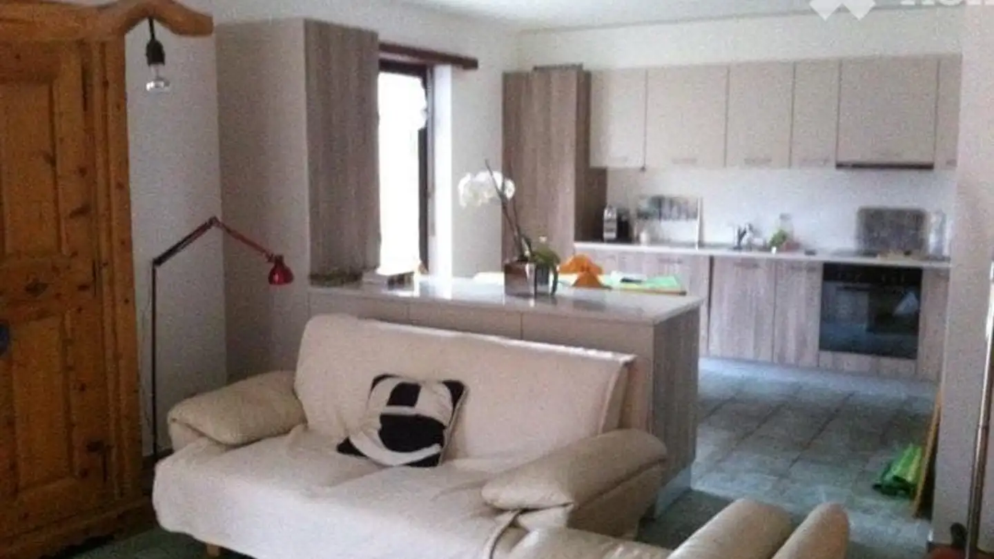 Appartement à louer - Al Triulzi 6, 6535 Roveredo GR