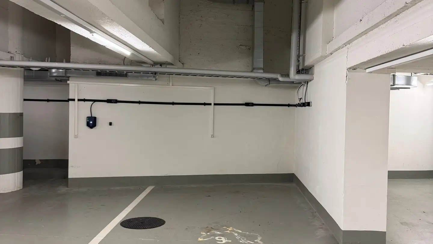Place de parking souterraine à louer - Leuengasse 6, 8001 Zürich