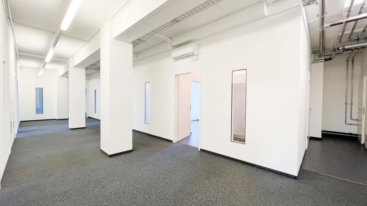 Gewerbe mieten - Rue De Granges / Grenchenstrasse, 2504 Biel/Bienne - Foto 4