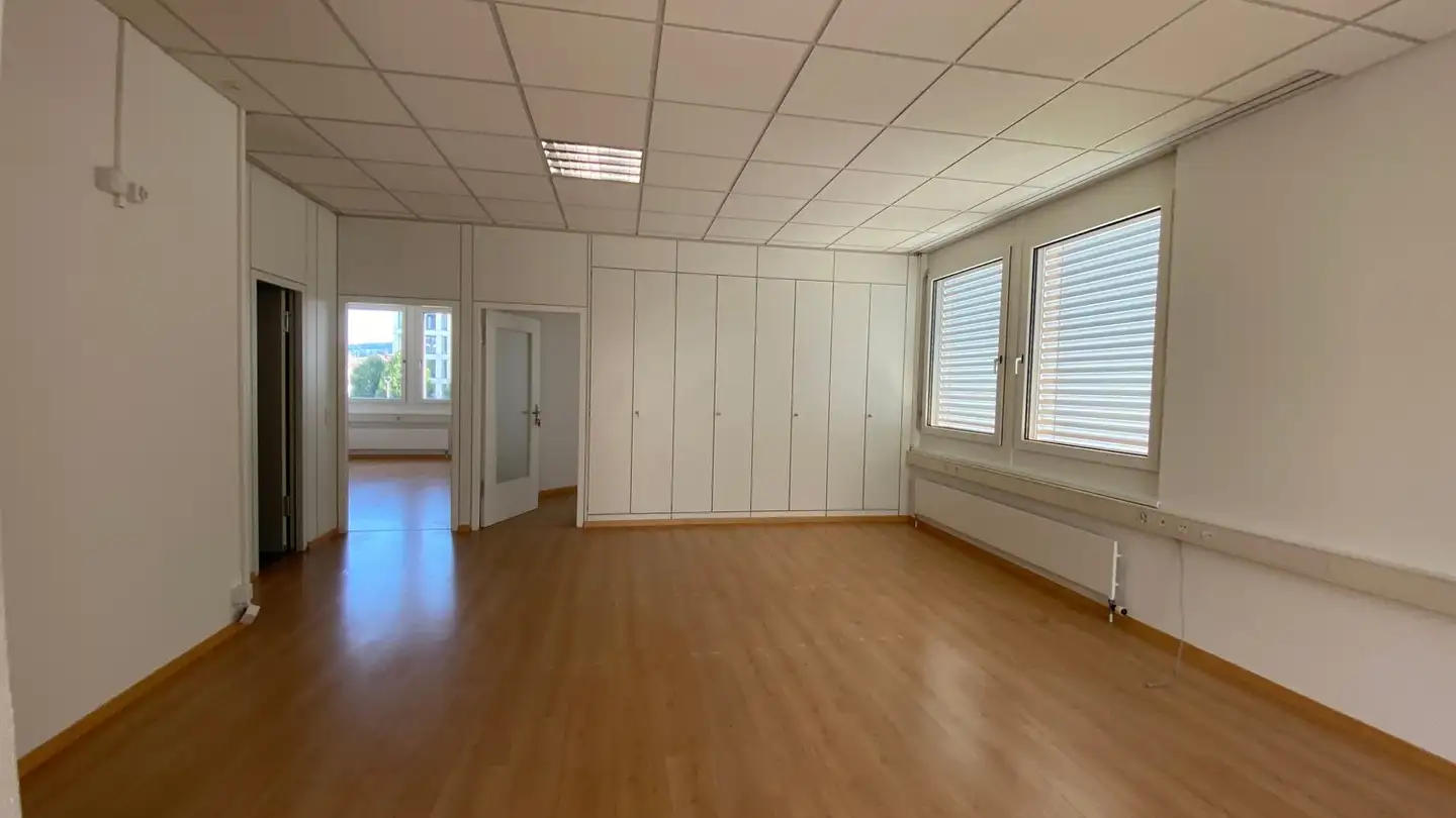 Bürofläche mieten - Schaffhauserstrasse 126, 8302 Kloten - Foto 3