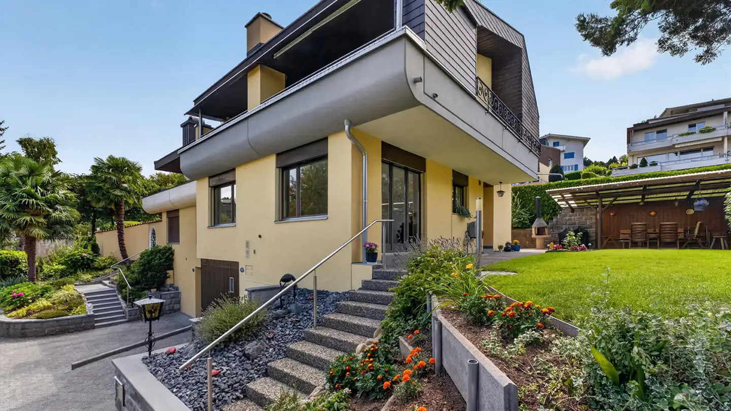 Semi-detached house for sale - 6047 Kastanienbaum