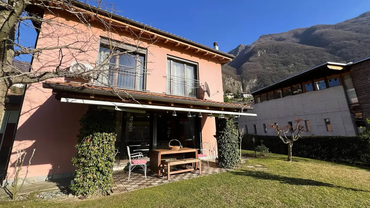 Single house for sale - 6818 Melano