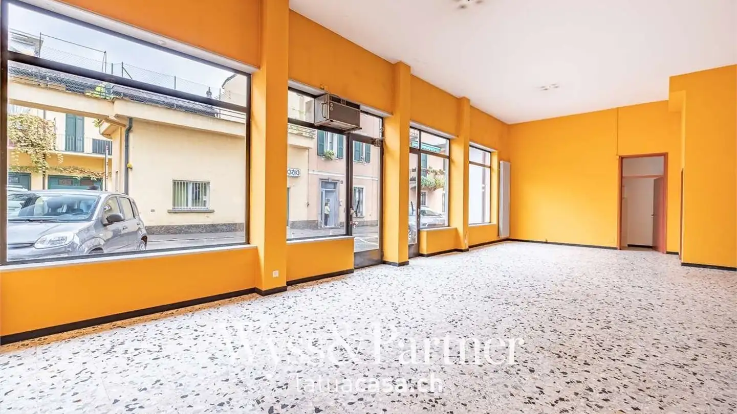 Shop for rent - Via Carlo Maderno 6, 6830 Chiasso