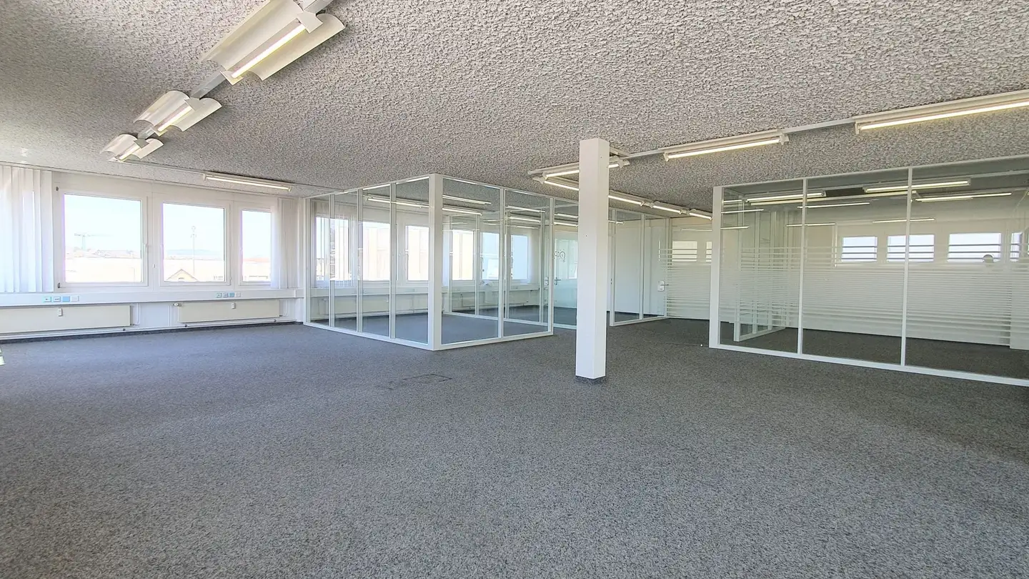 Office space for rent - Industriestrasse 26, 8404 Winterthur