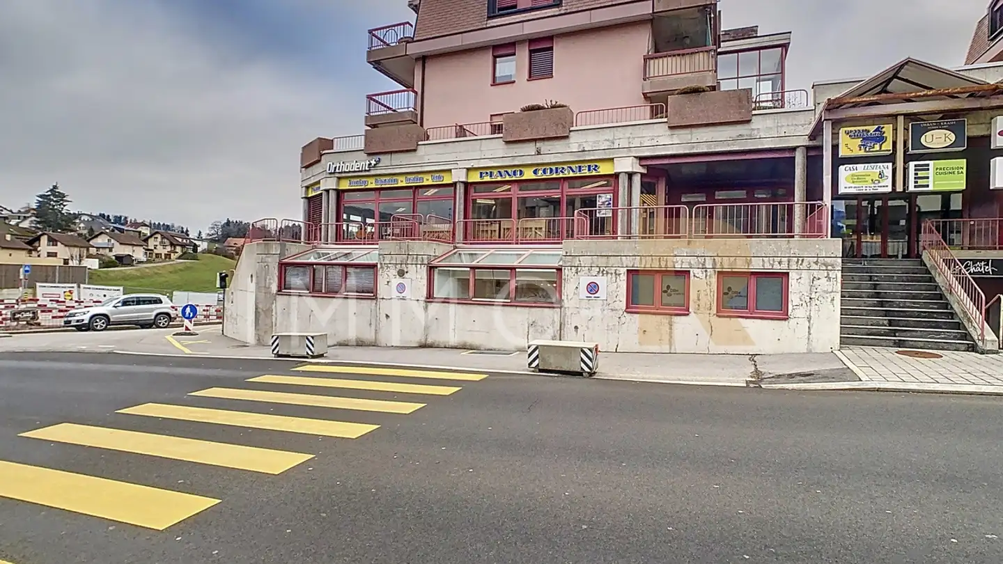 Mischgenutztes Gebäude kaufen - Avenue De La Gare 52, 1618 Châtel-St-Denis