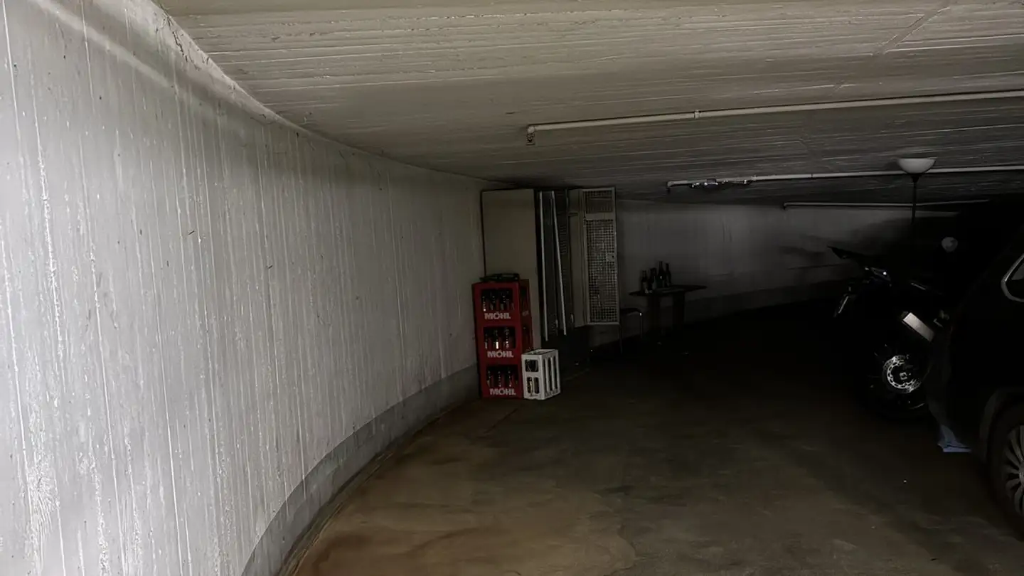 Parkplatz im Freien mieten - Badenerstrasse 414, 8004 Zürich