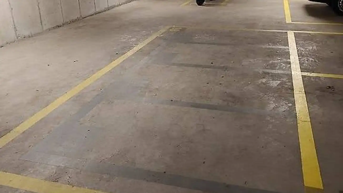 Tiefgaragenstellplatz mieten - Avenue du Clos d'Aubonne 16, 1814 La Tour-de-Peilz