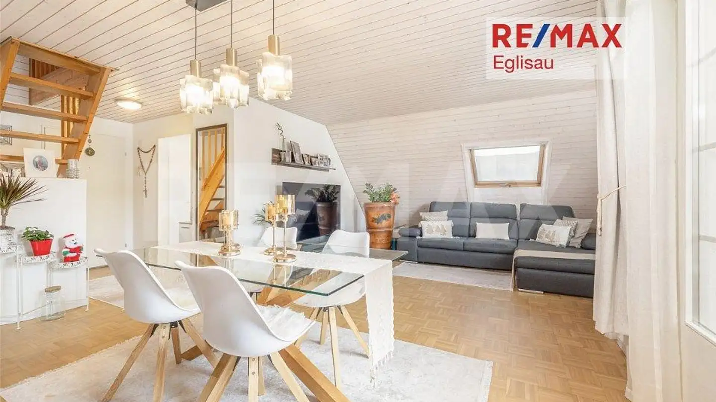 Duplex in vendita - Winkelstrasse 4, 8194 Hüntwangen