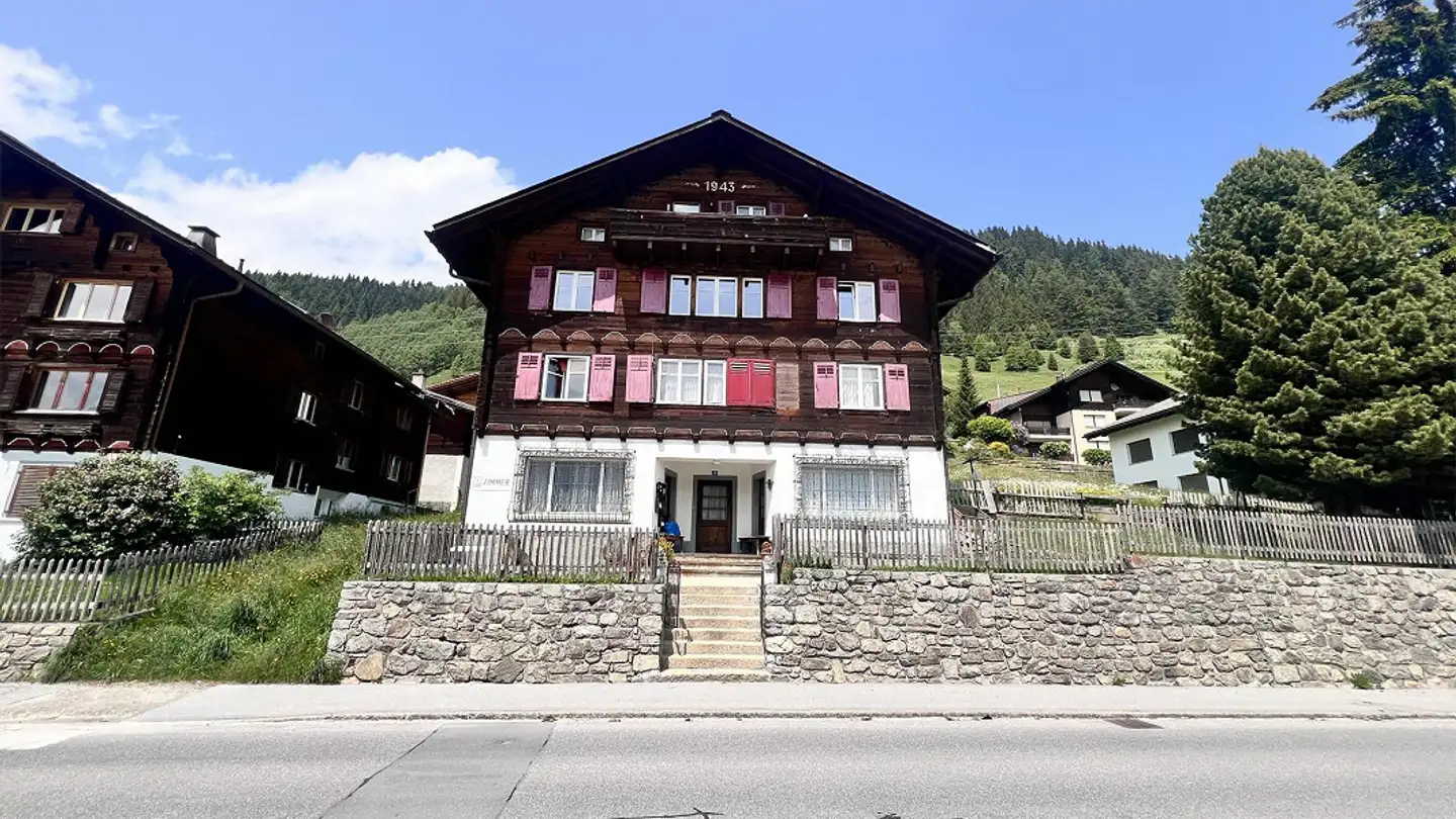 Residential building for sale - Via Alpsu 27, 7188 Sedrun