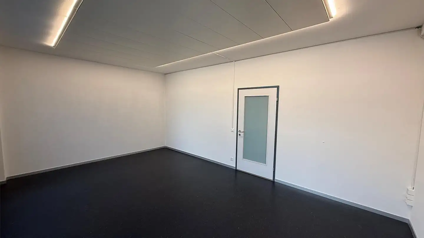 Office space for rent - Geissbüelstrasse 15, 8604 Volketswil - Photo 3