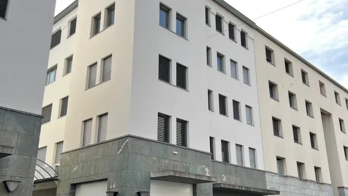 Commercial for rent - Avenue Du Rothorn 9a, 3960 Sierre