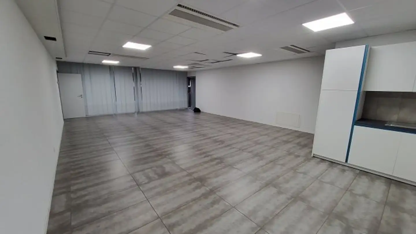 Kaufhaus mieten - Route De Lausanne 10, 1400 Yverdon-les-Bains