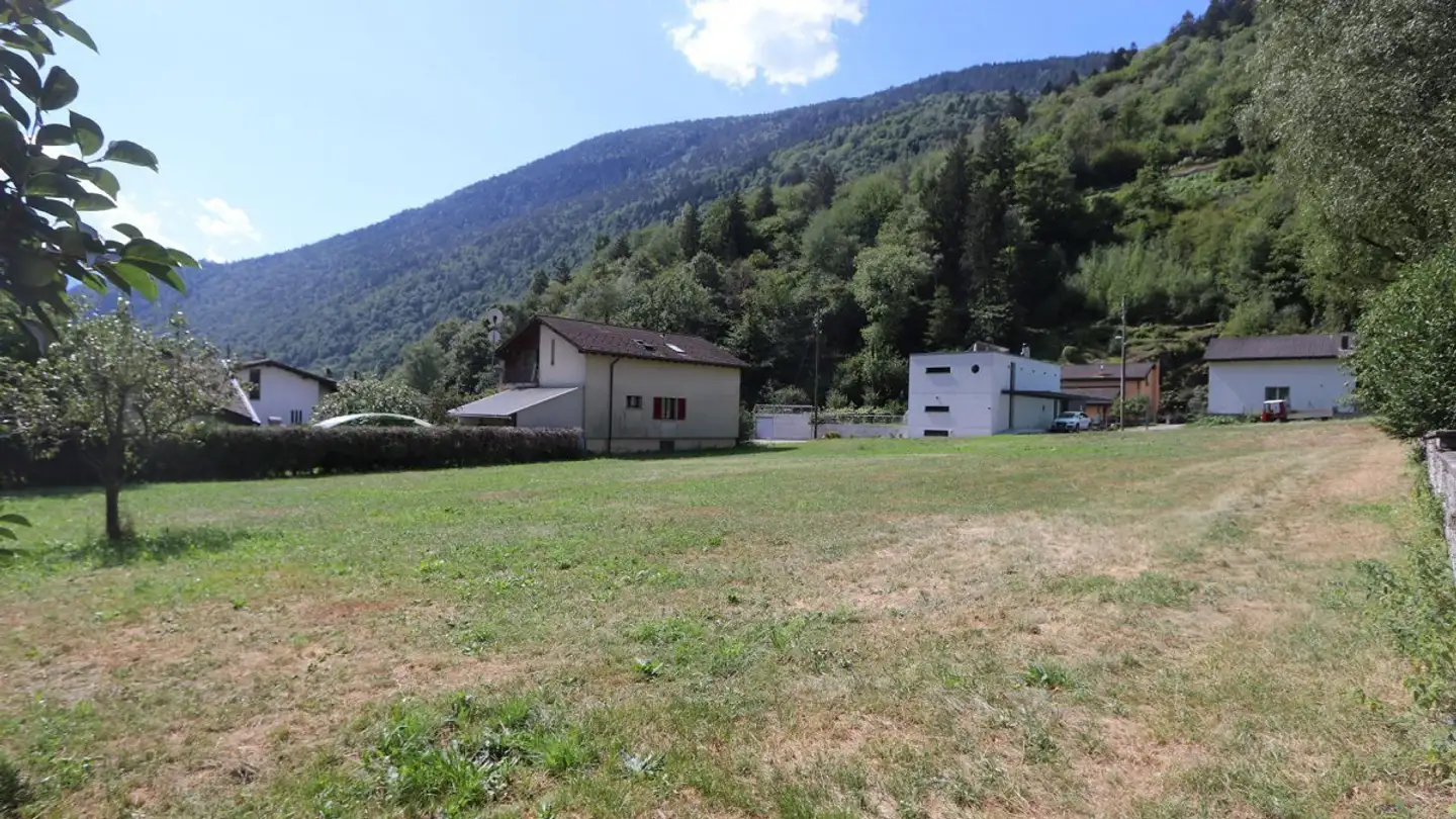 Constructible plot for sale - 6722 Corzoneso