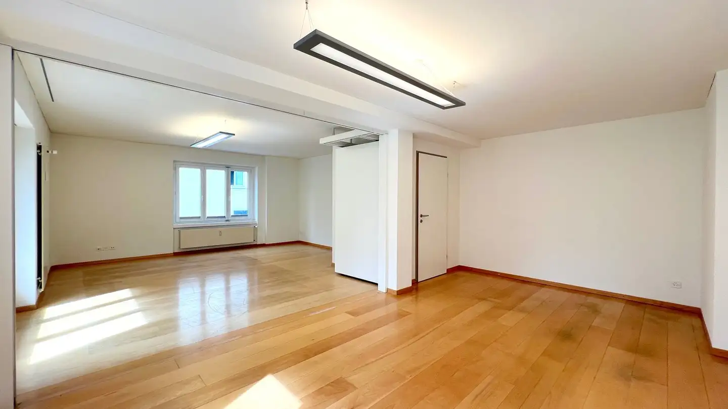 Office space for rent - Bahnhofstrasse 11, 7000 Chur