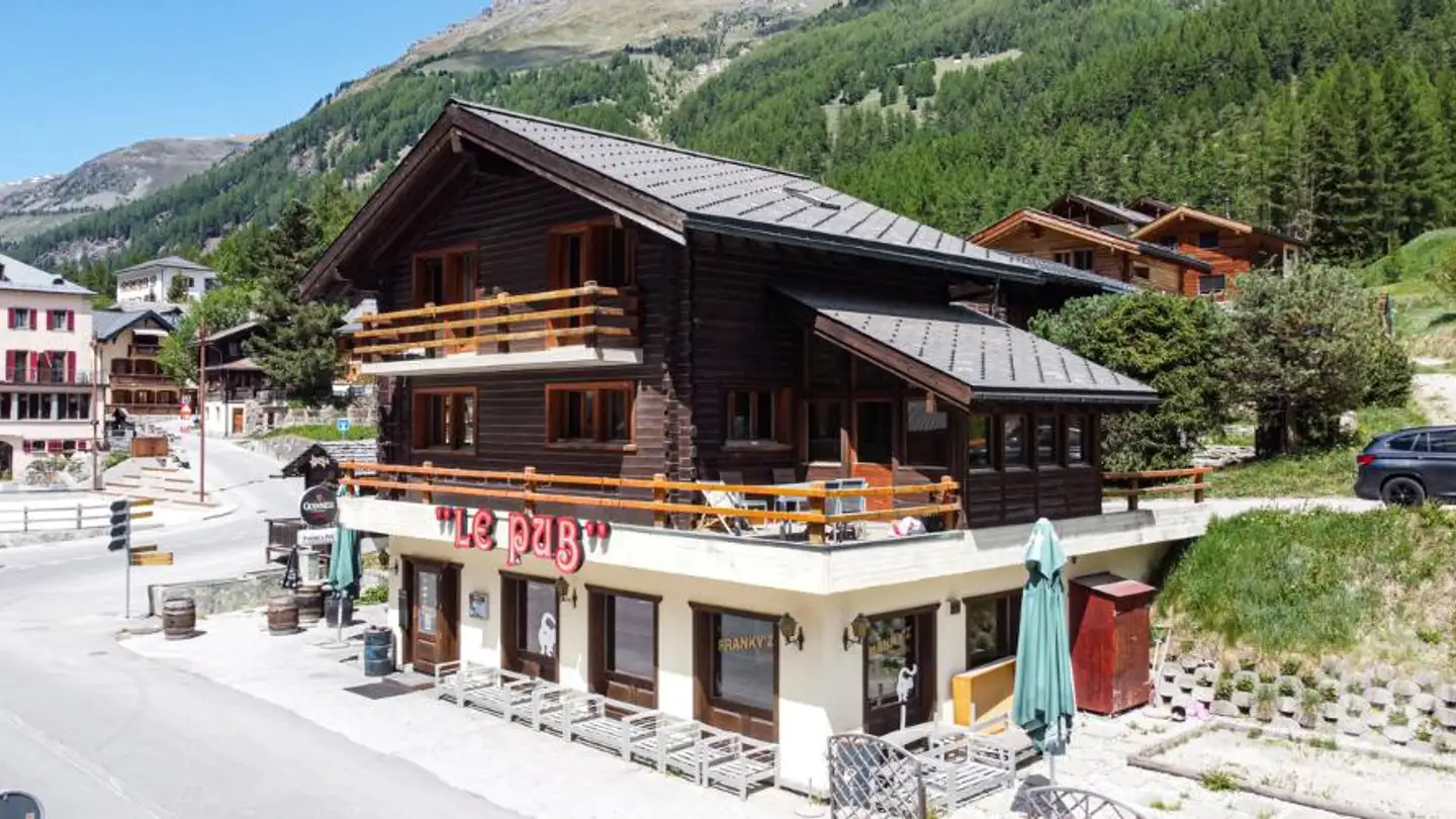 Bar for sale - Rue Des Cinq 4000 31, 3961 Zinal - Photo 2