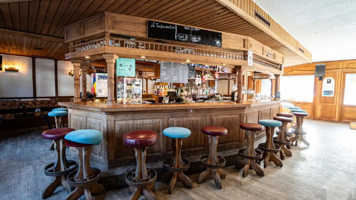 Bar for sale - Rue Des Cinq 4000 31, 3961 Zinal - Photo 4