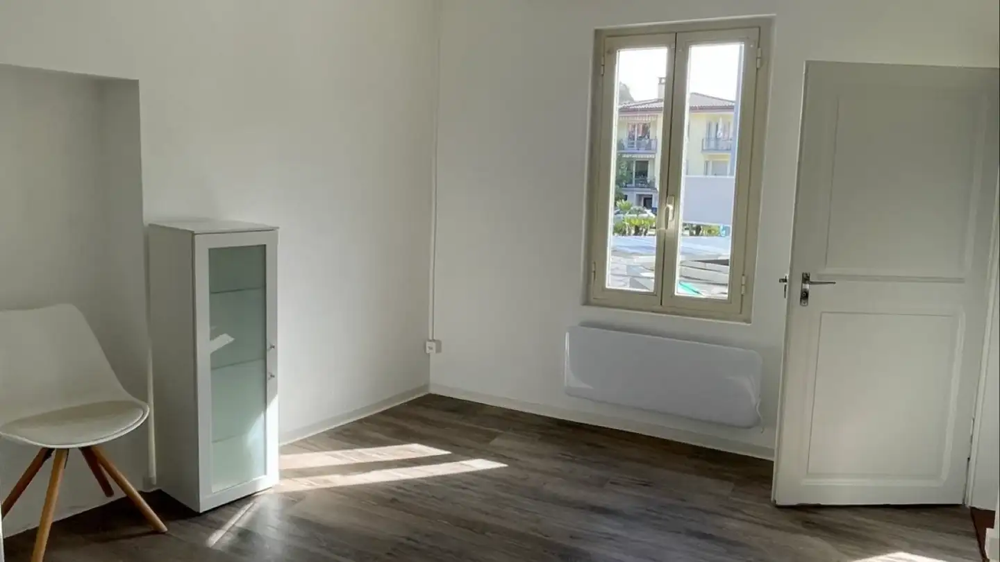 Apartment for rent - 6600 Muralto - Photo 3