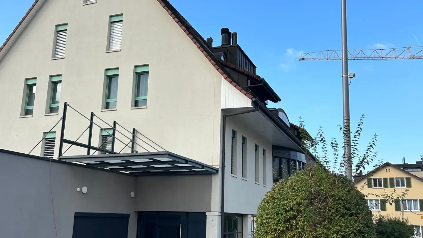 Commerciale in affitto - Passwangstrasse 10, 4226 Breitenbach