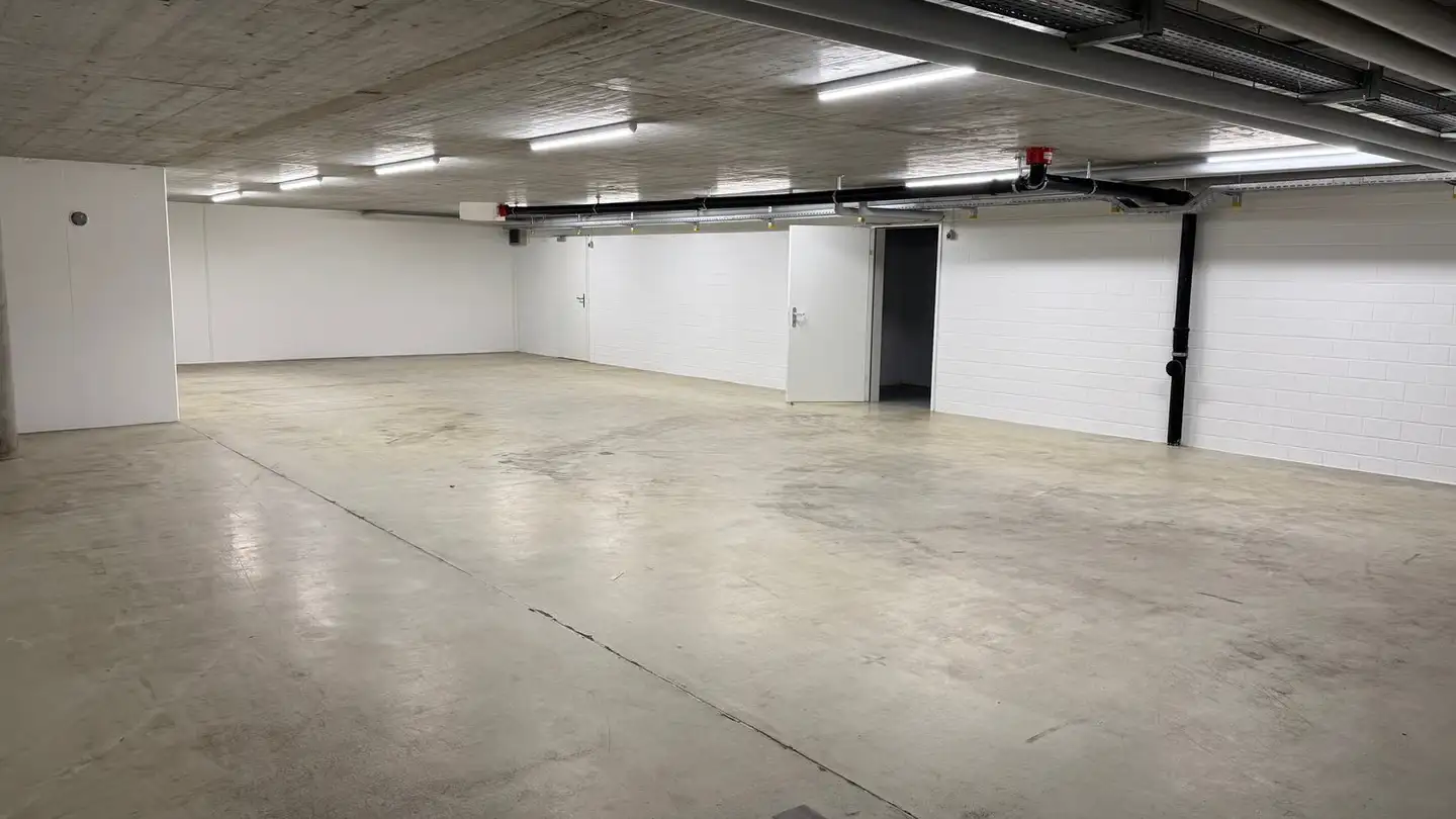 Commerciale in affitto - Passwangstrasse 10, 4226 Breitenbach - Foto 2