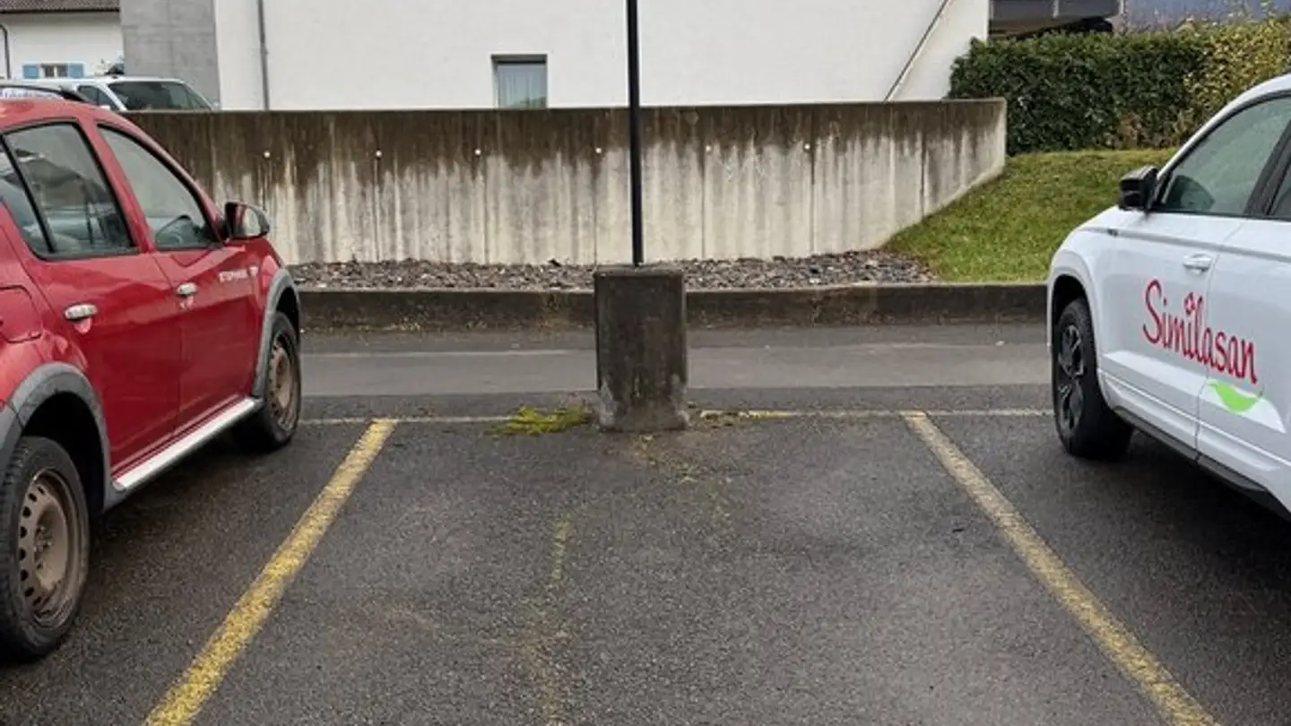 Outdoor parking space for rent - Chemin Du Grand-Clos 35, 1869 Massongex - Photo 2