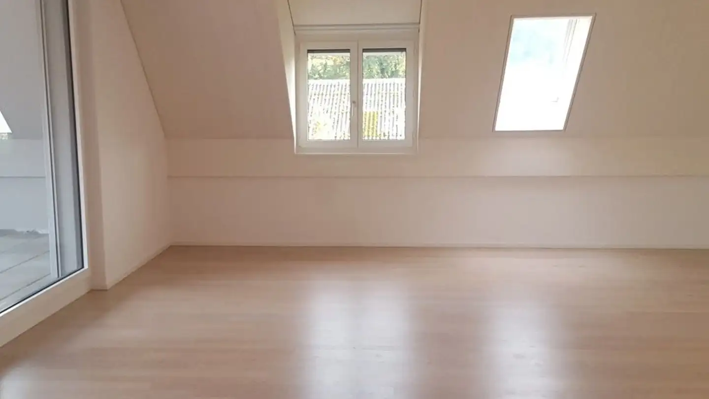Attique à louer - Dorfstrasse 7c, 8471 Rutschwil (Dägerlen)