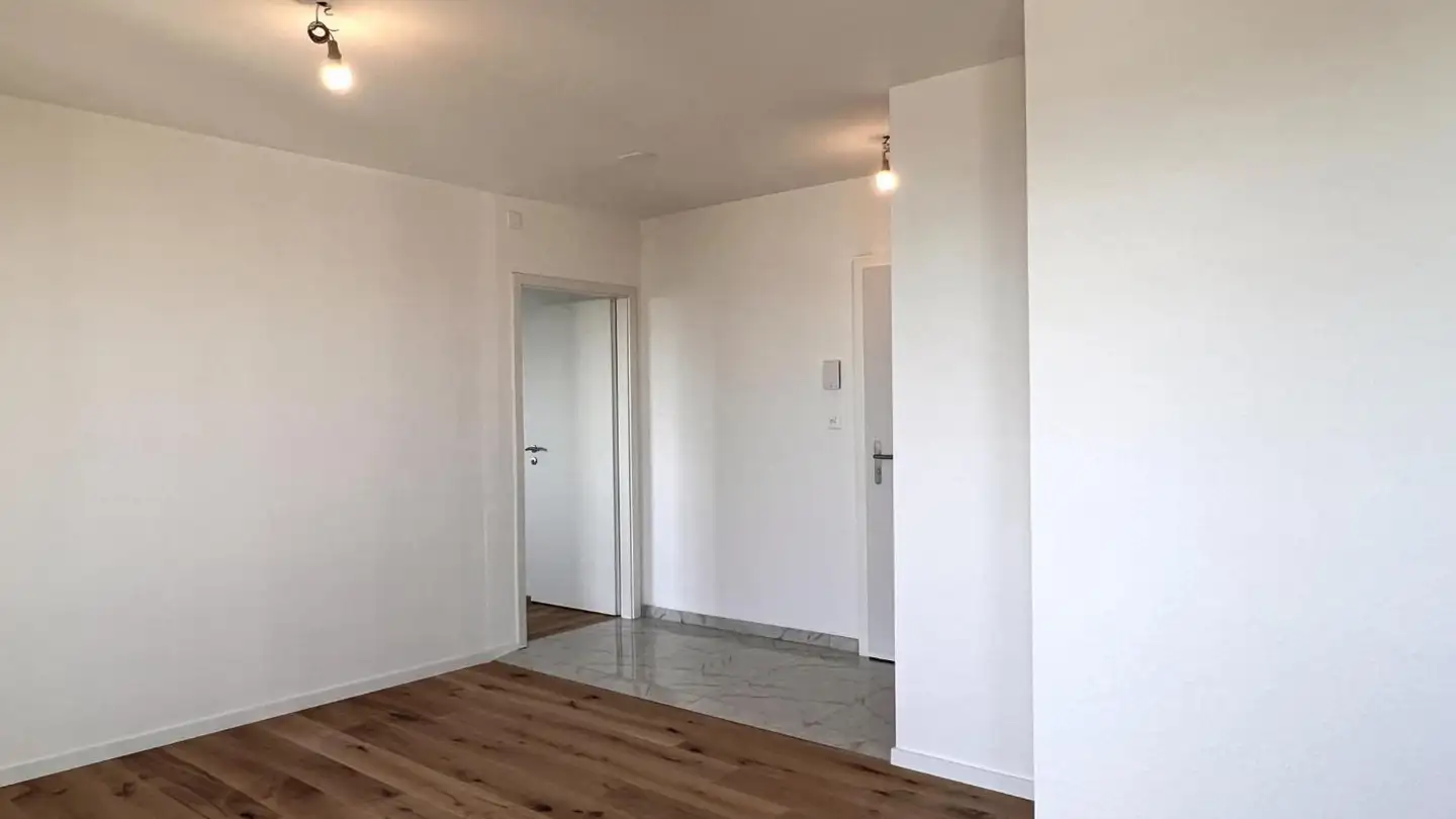 Apartment for sale - 2035 Corcelles NE - Photo 3