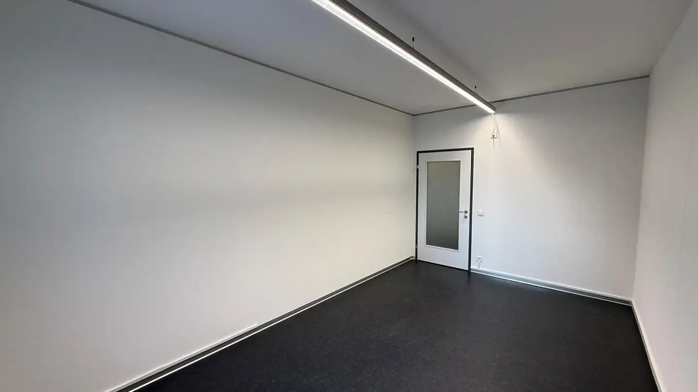 Office space for rent - Geissbüelstrasse 15, 8604 Volketswil - Photo 3