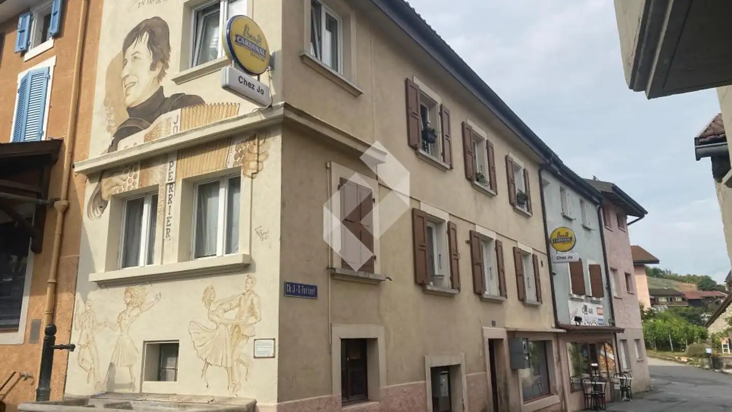 Edificio residenziale in vendita - 1907 Saxon