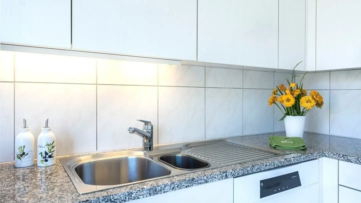 Apartment for rent - Niederglatterstrasse 56, 8155 Niederhasli - Photo 3