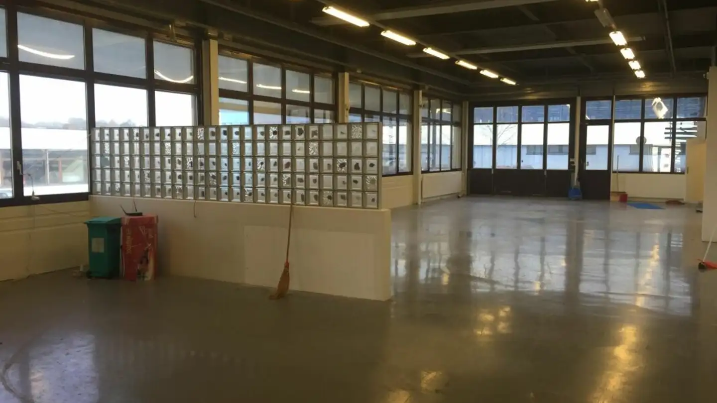 Advertising space for sale - 1052 Le Mont-sur-Lausanne
