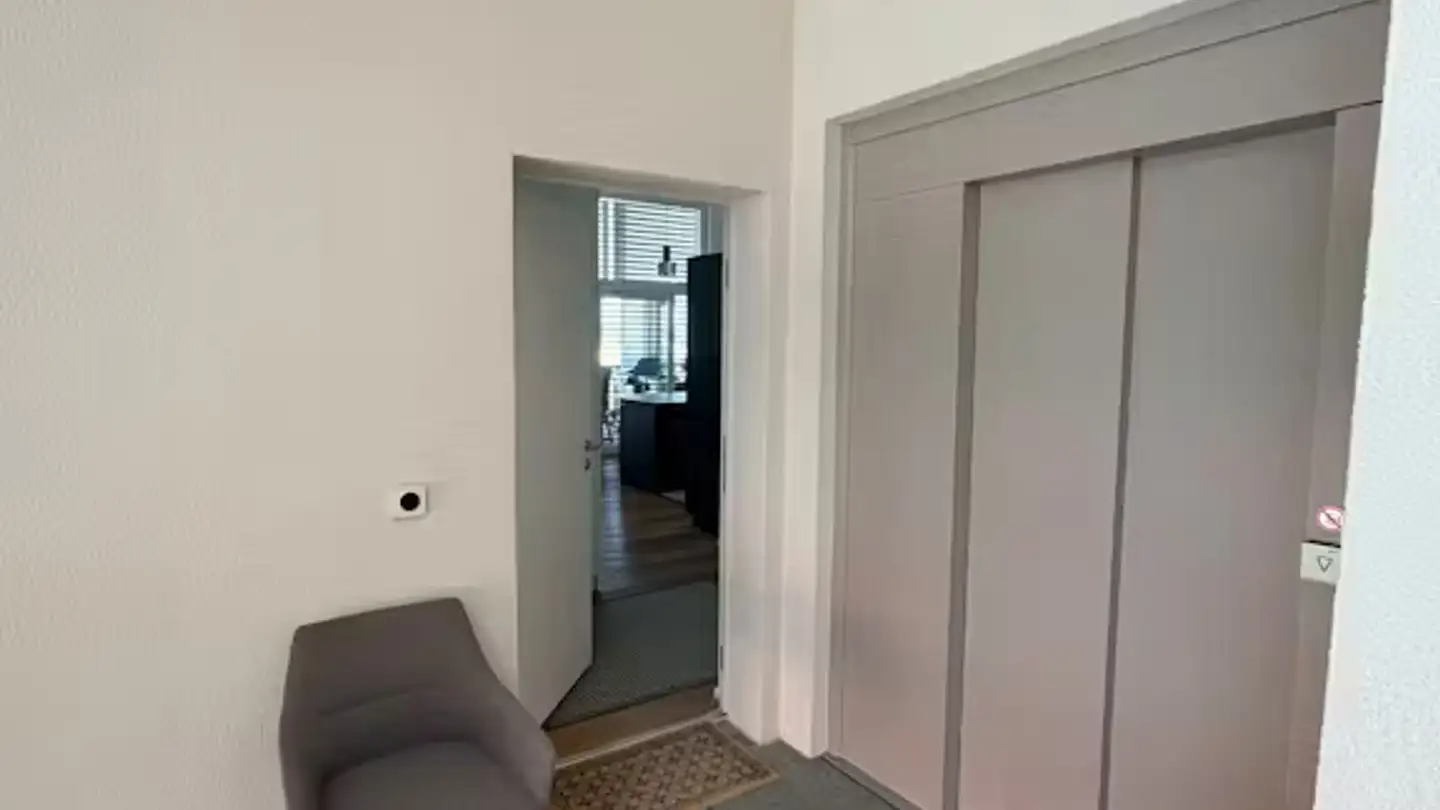 Apartment for rent - Route Du Bas-Du-Village, 1789 Lugnorre - Photo 3